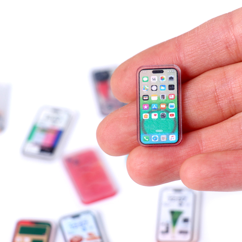 5 قطع عشوائية من نماذج الهواتف - مراجعة Kids Toys Smartphone وسعره
